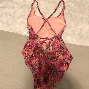 💰FURTHER REDUCED💰BNWT pink floral bathing suit!